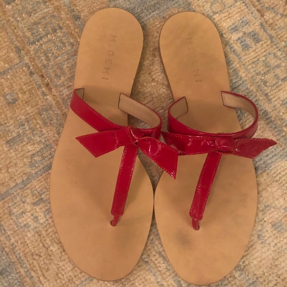 M.gemi Cappio sandals in ruby red size 8